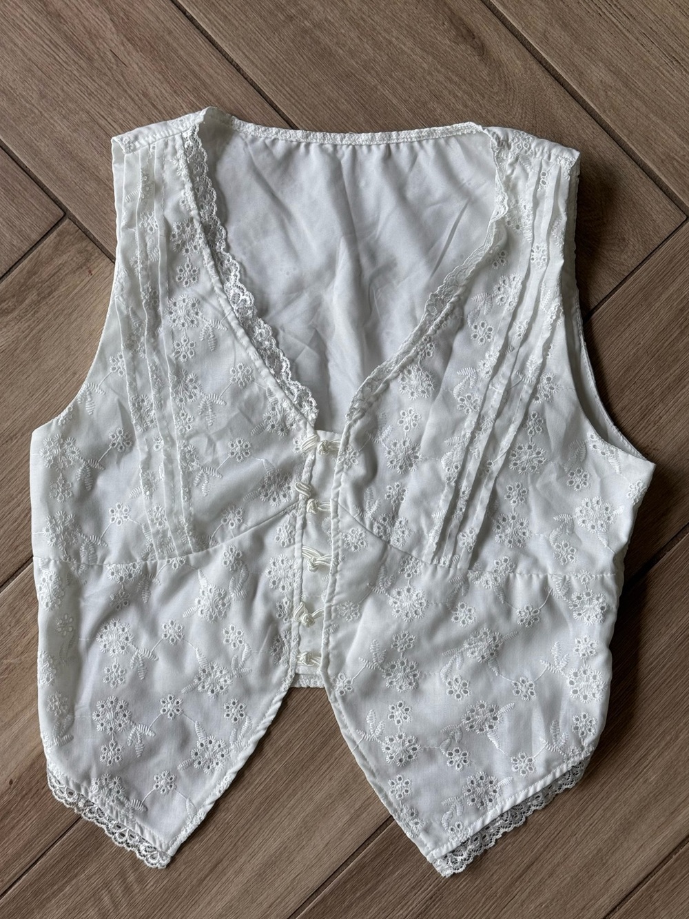 White Eyelet Lace V-Neck Women's Vest